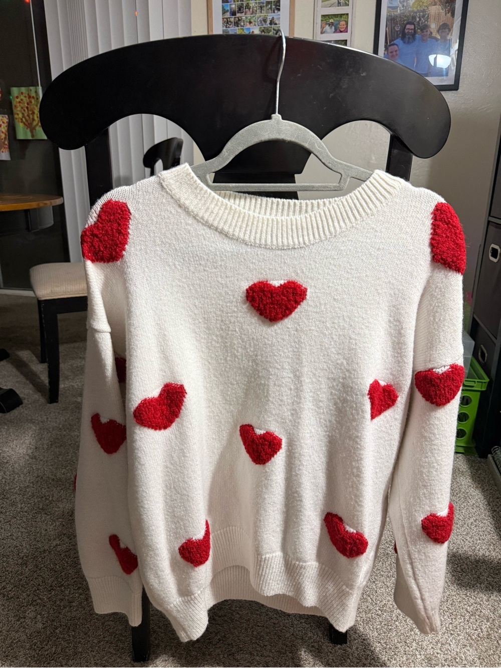 Women’s MEDIUM White Crewneck Sweater with Fuzzy  Red Hearts